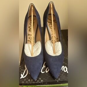 Sam Edelman Hazel navy blue suede heels.